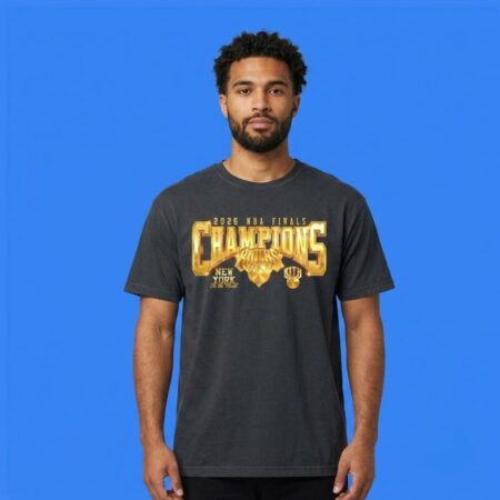 New York Knicks New York To The World Shirt