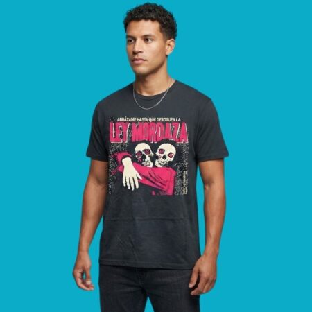 Abrazame Hasta Que Deroguen La Ley Mordaza Shirt