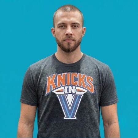 Knicks In 5 v Villanova Wildcats Logo Championship Shirt