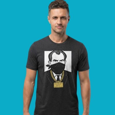 Richard Nixon 1971 Gold Chain Satire Tee